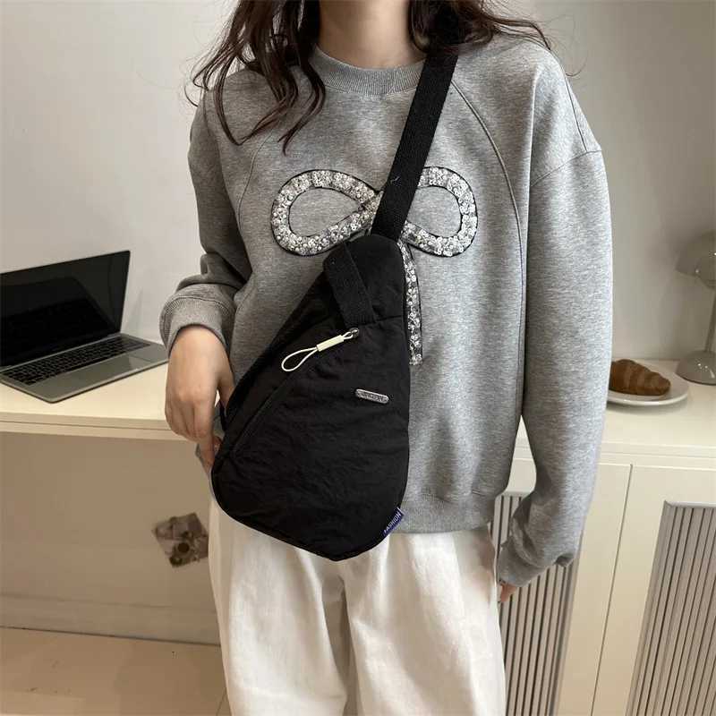 Fashionable Sporty Crossbody Bag Unisex Lightweight Waist Pack Single Shoulder Sling Bag for Men and Women Mobile Phone BagT251204