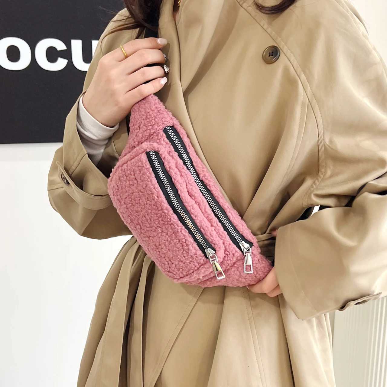 2025 Winter Plush Waist Bags for Women Fashion Leopard Pattern Chest Bag Double Zipper Belt Bags Female Banana Hip PurseT251204