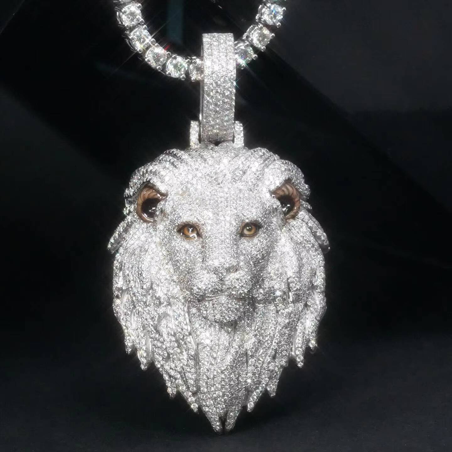 3D Iced Out Lion Pendant S925 Moissanite Diamond Custom Fashion Rapper Design Hip Hop Moissanite Diamond Necklace Pendant