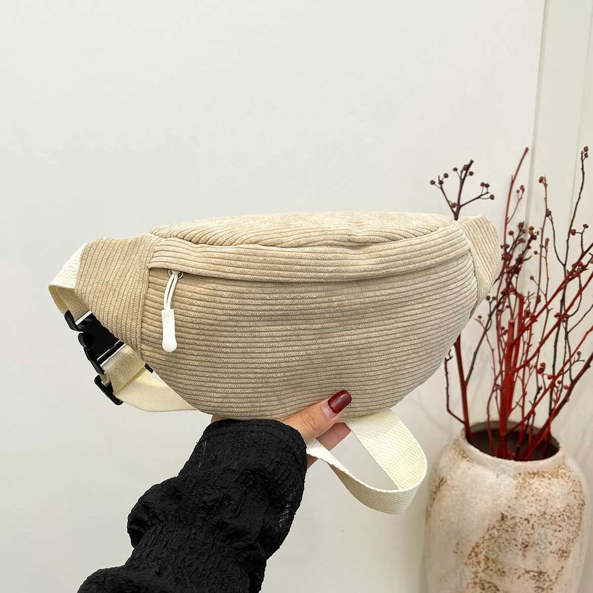 Casual Corduroy Belt Bags for Women Fashion Fanny Pack Female Banana Waist Bag Hip Purse Shoulder Crossbody Chest Bag PocketT251204