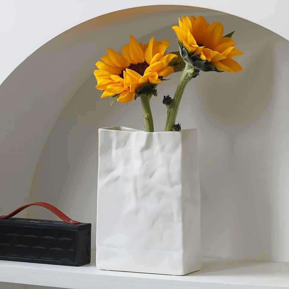 1 PC Pleated Paper Bag Vase Ceramic Decorative Vase Bohen Style He Decor Holiday Decoration Gift H251204