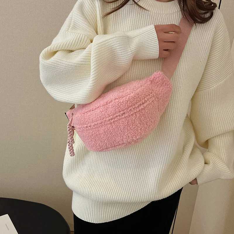 Lamb Fur Bag for Womens Winter New Trendy Ins Versatile Commuting Waist Bag Plush Single Shoulder Crossbody Chest BagT251204