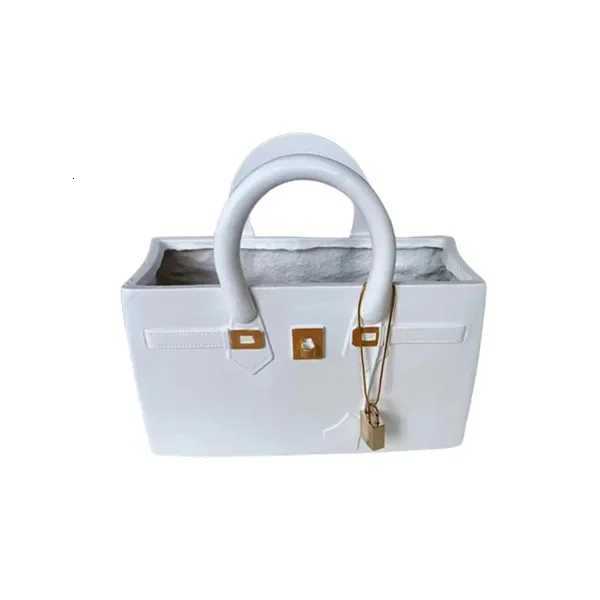 Modern He Creative Artwork Flower Vase Ro Decorations Table Top Items Ornaments Vase Minimalist Vase for Dried Flower H251204