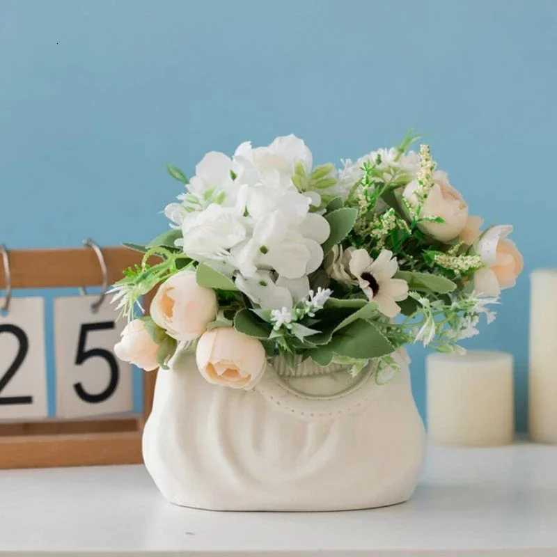 Ceramics Vase He Decor Handbag Flowers Vases Ro Decor Matte Plant Pot Statue Scpture He Decoration Accessories H251204