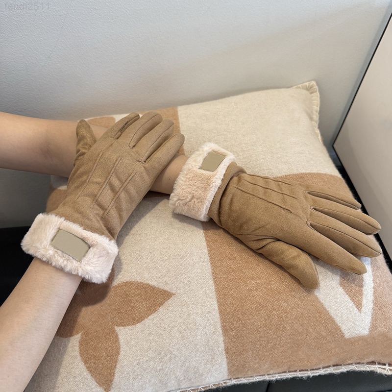 Five Fingers Gloves 2025 With Box Designer Gloves Luxury Leather Gloves Winter Outdoor Sports Waterproof Five Fingers Gloves Cycling Padded Warmth Unisex Pink Blue