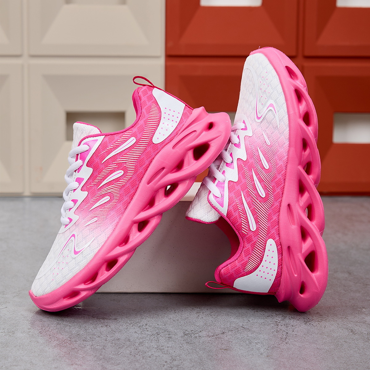 Free Shipping 2025 New Fashion design Sneakers for Women Large Size Lightweight Thick Sole Comfortable Breathable Casual Shoes