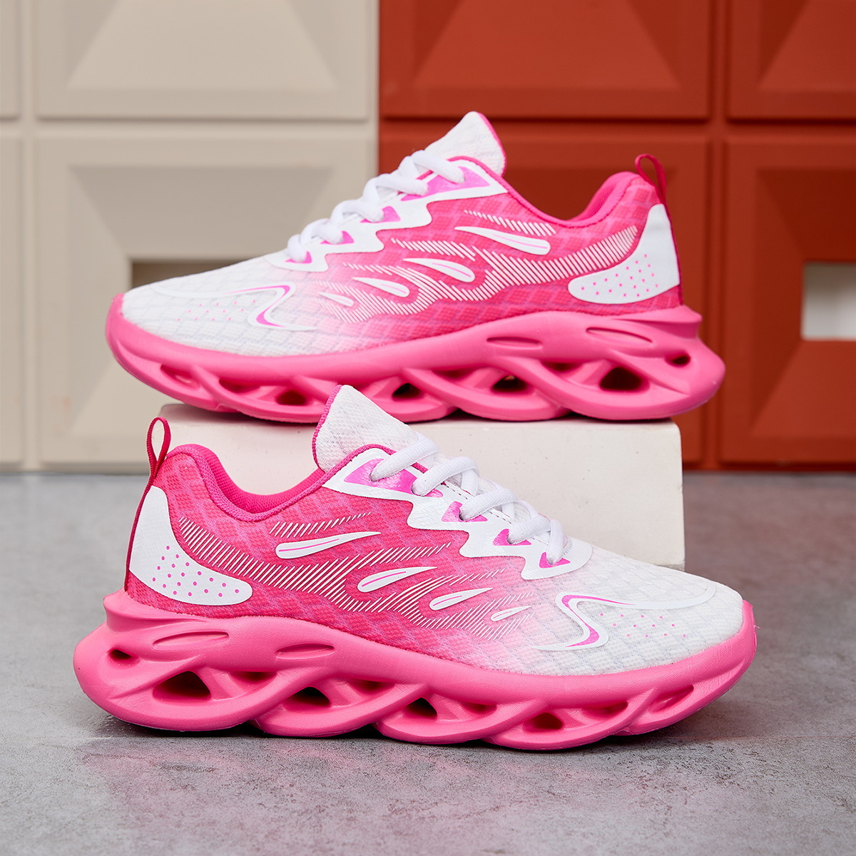 Free Shipping 2025 New Fashion design Sneakers for Women Large Size Lightweight Thick Sole Comfortable Breathable Casual Shoes