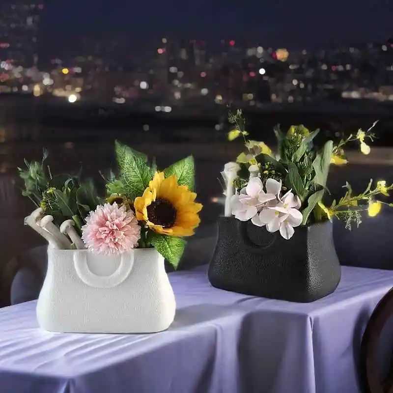 Nordic Luxury Handbag Vase Flower Boxs Ceramic Bag Shaped Flower Pot Flower Container Wedding Vntines Day Wall Hanging Decor H251204