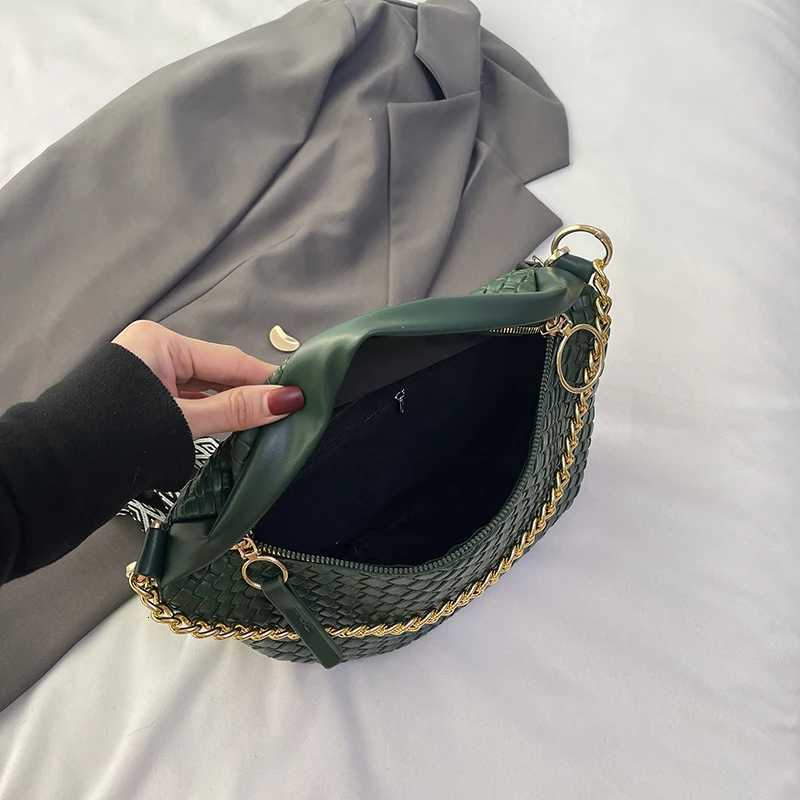 Woven pattern Waist Bag Ladies Fanny Pack High Quality Chest Bag Fashion Shoulder Bag Female Belt Purses Designer Crossbody BagsT251204