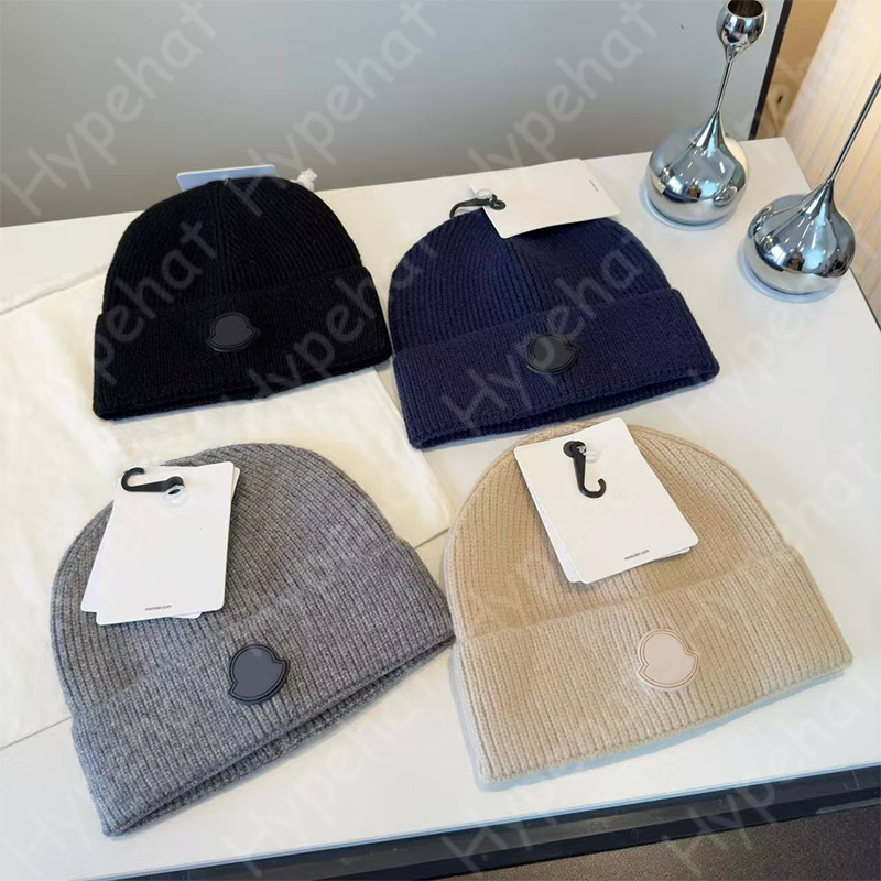 Luxury Ribbed Beanie For Ski Outings & Winter City Wear Designer Knit Hat With Leather Badge Warm Stretchable Fashion Style Unisex Cold Weather Cap MX1679
