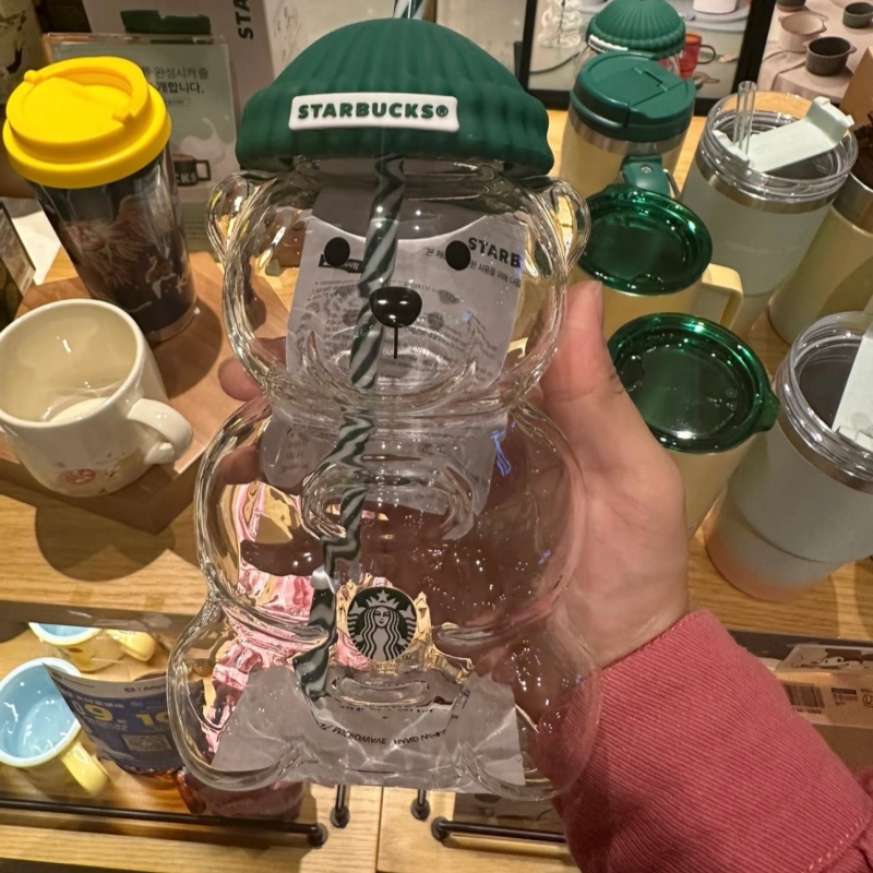 20oz Glass Bear Cup with Straw Cute Transparent Glass Cup with Hat Iced Coffee Cold Drink Gift Water Bottle There is a sign