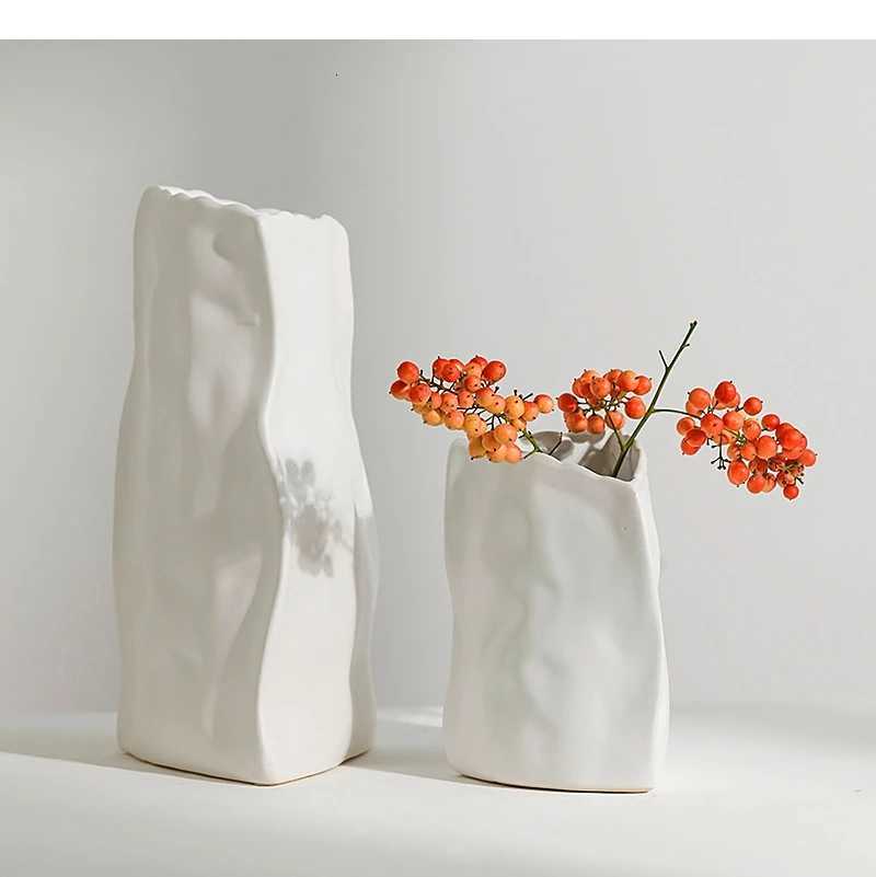 Irregar Pleated Art Ceramic Vase Handmade Porcelain Ornaments Flower Arrangement Coordination He Decoration H251204
