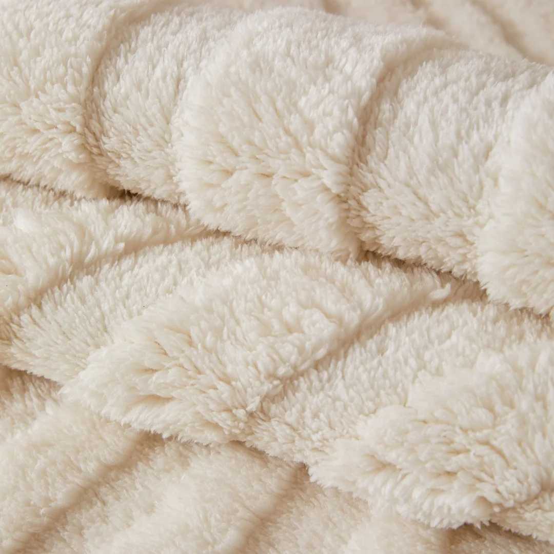 Warm Tuffed Fleece Curving Lines Jacquard Sofa Cover with Anti-Slip Backing for Living Room Couch Slipcovers Fall/Winter Decor M251204 - view 3