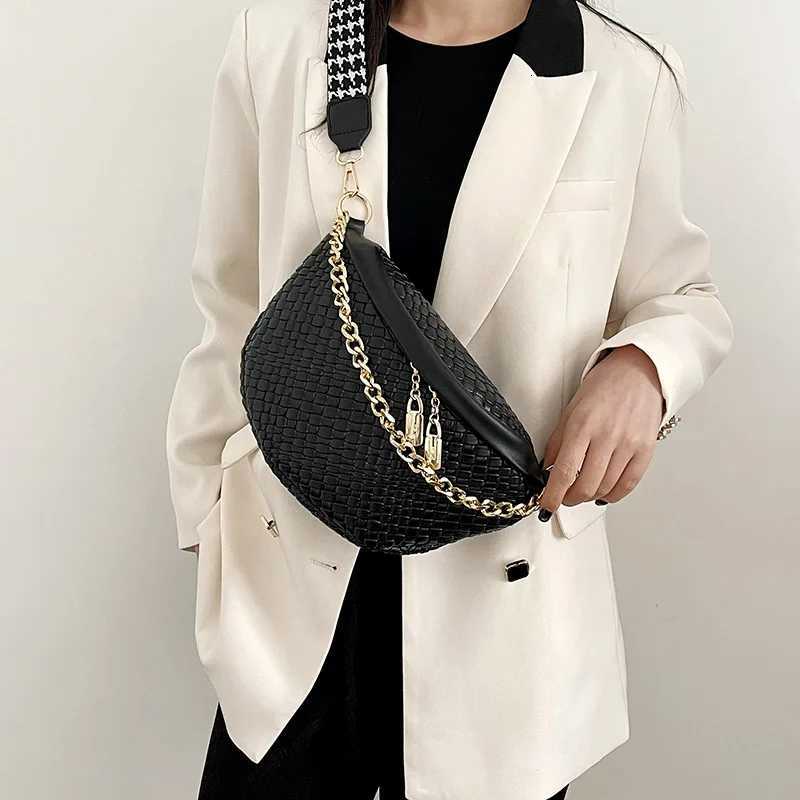 Woven pattern Waist Bag Women Chain Fanny Pack High Quality Chest Bag Fashion Shoulder Bag Female Purses Designer Crossbody BagsT251204