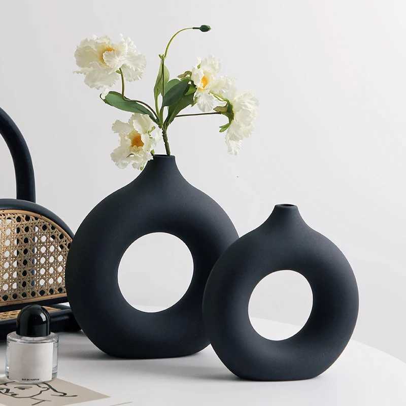 Nordic Plastic Flower Bottle Modern Style Circar Hollow Imitation Ceramic Fashion Living Ro He Off Desktop Decoration H251204