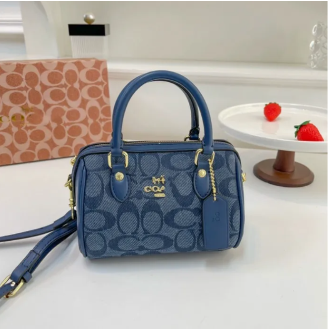 2026 Luxury Handbag Leather Designer Crossbody Bag Women's Shoulder Strap Bag print Wallet Designers Bags Fashion Totes Shopping Handbags A5A