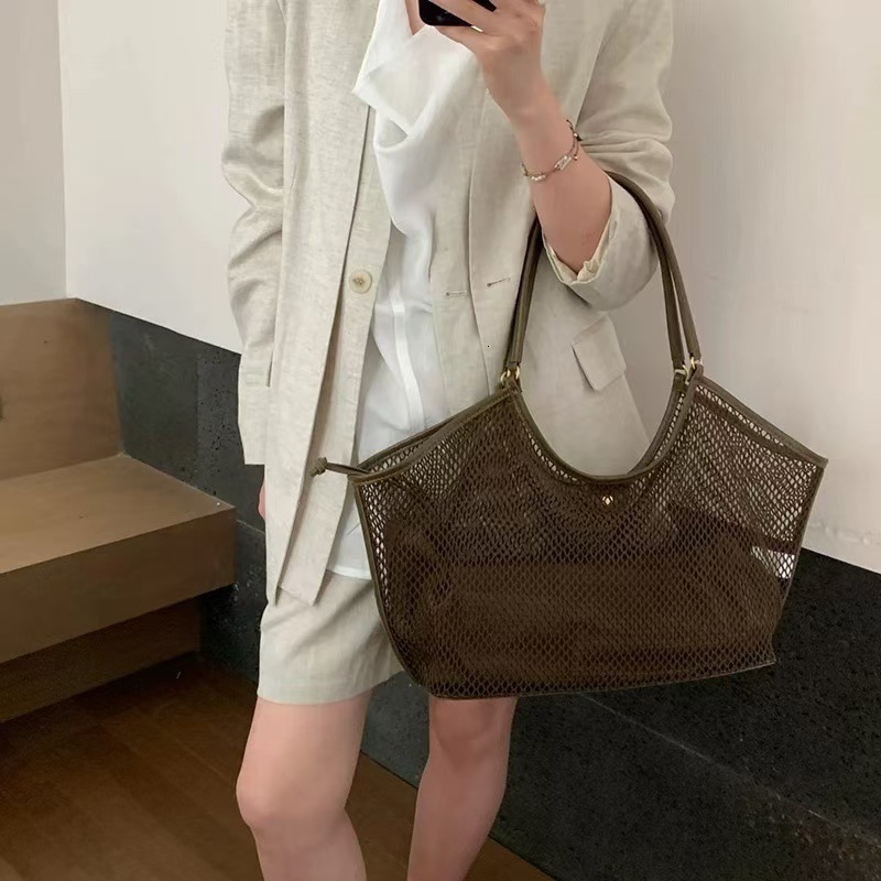 Woven Mesh Handheld Tote for Women, Large Capacity, Spring and Summer New Style, Casual Vacation Lazy Style Commuter Shoulder Bag