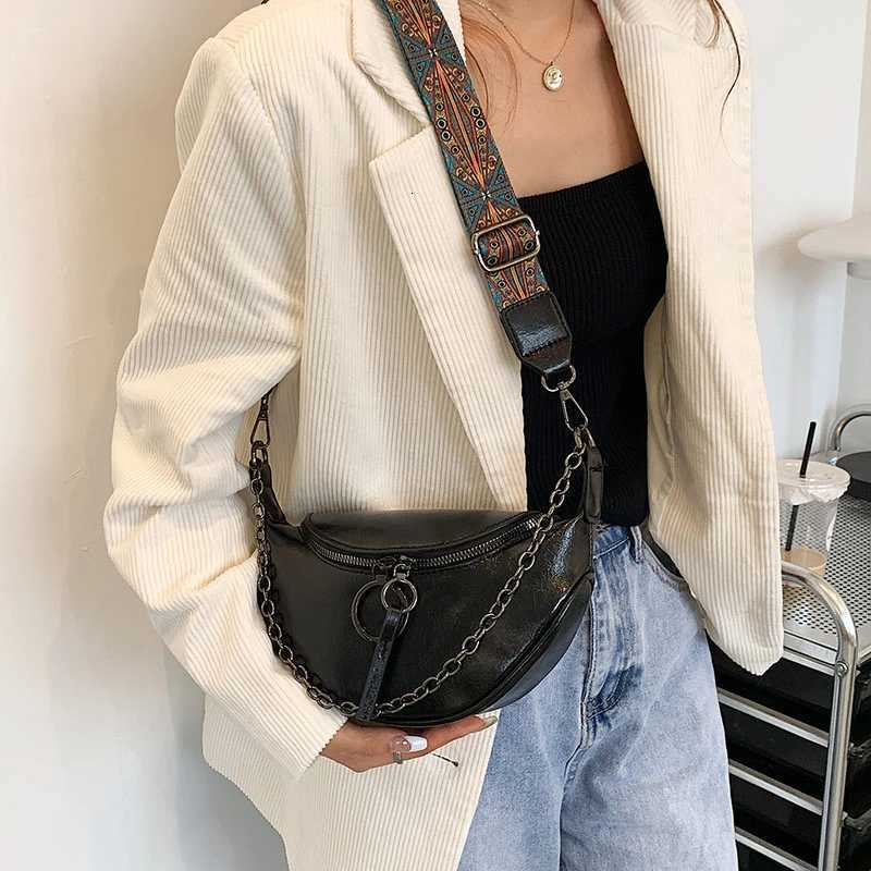 Fashion Leather Waist Belt Bag Woman Retro Fanny pack Handbag Designer Lady Shoulder Crossbody Chest Bags Chain Saddle Waist BagT251204
