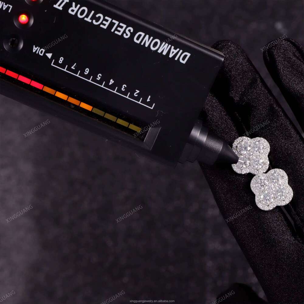 XG Diamond Stud Four-Leaf Style 925 Silver Clover VVS Inlaid Stone for Women and Men Boutique Jewelry Earrings