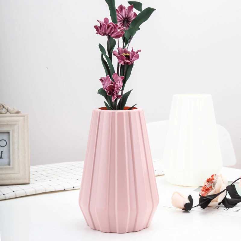 Creative Fashion Flower Vase Imitation Ceramic Plastic Flower Pot Nordic Style Modern Flower Arrangement Container He Ornament H251204