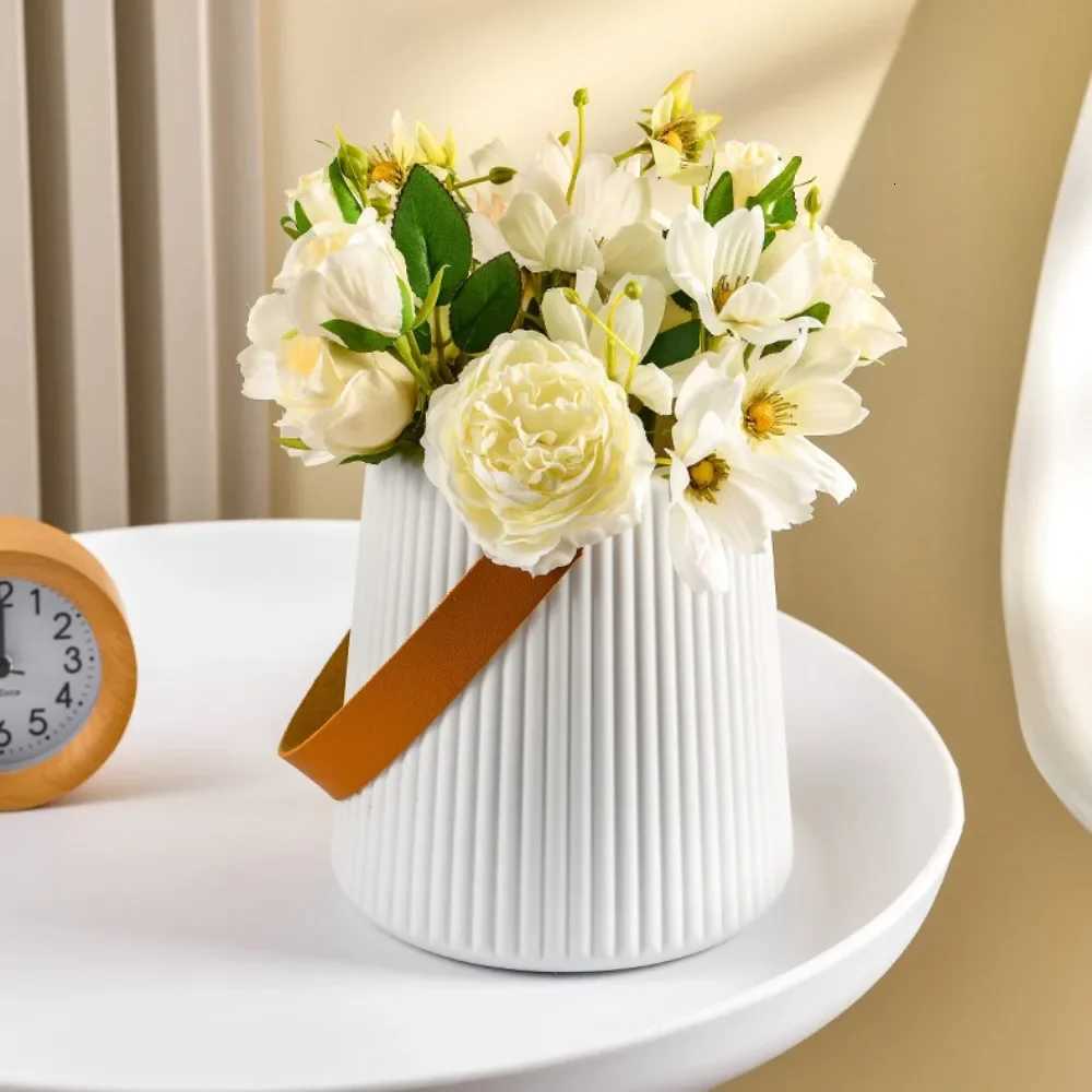 Leather Handle Flower Vase Fashion Anti Fall Plastic Flower Arrangement Nordic Style Modern Flower Pot Living Ro H251204