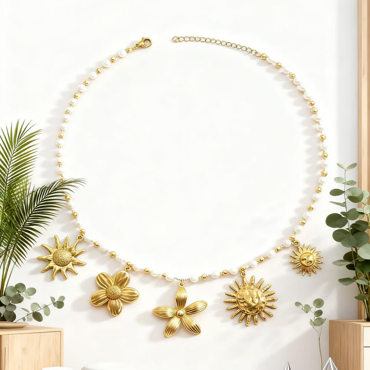 Cross-Border Fashion New Vacation Style Stainless Steel luxury designer Flower Series Big Brand Pendant Light Luxury High-End free shipping Short Neck