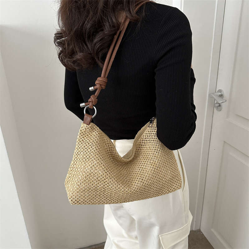 Handheld Commuter 2023 Spring New Shoulder Minimalist Casual Large Capacity Woven Bag