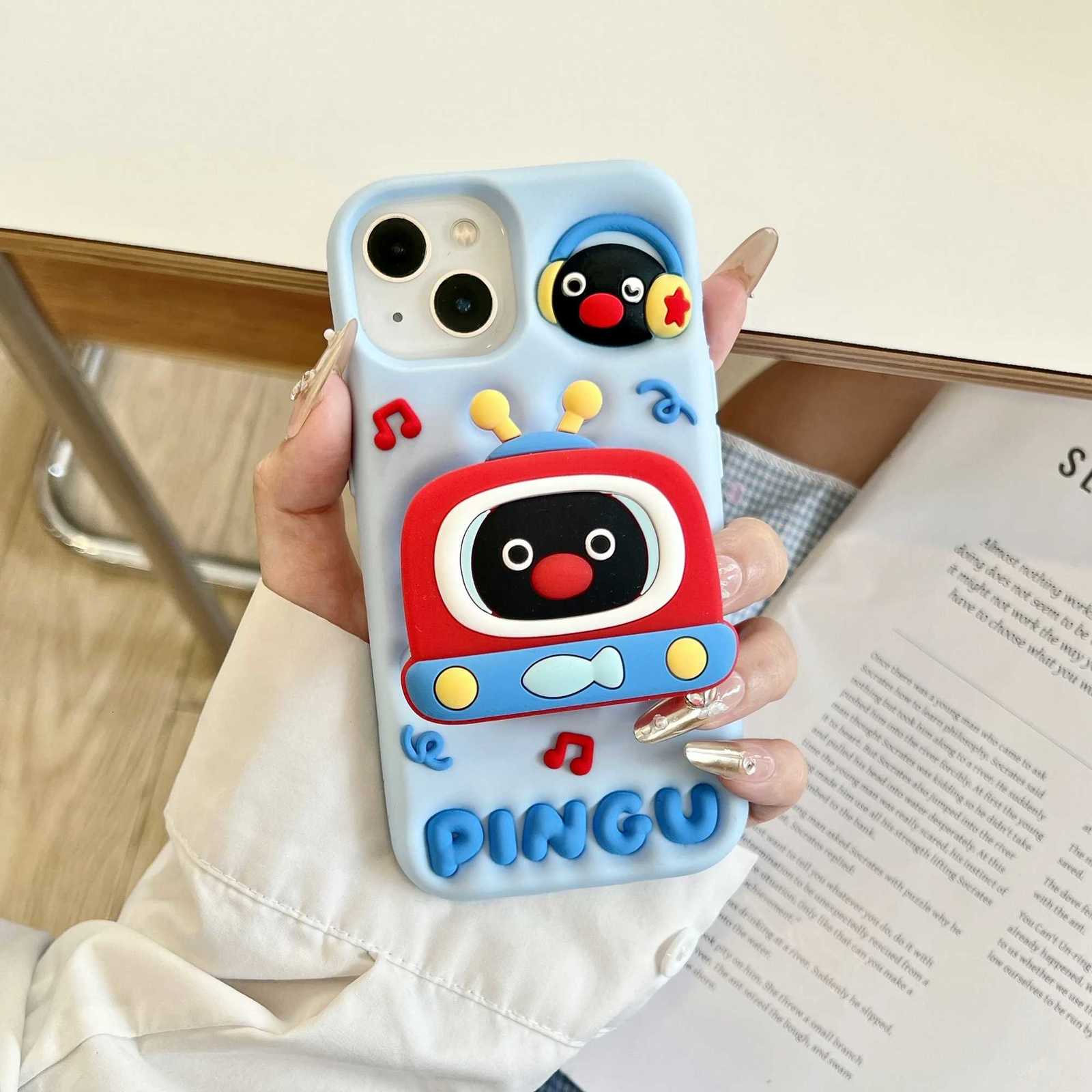 Telescopic Bracket Penguin3D Cute Cartoon Soft Silicone Case Phone Back Cover For iPhone 13 14 15Pro 16 Prax 12Prax Shell H251203