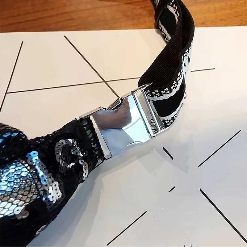 Compact and versatile popular sequined waist bag casual outdoor sports street crossbody chest bag trendyT251204