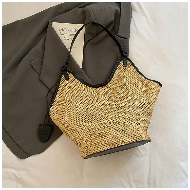 2025 Summer New Woven Straw for Women Fashion Korean Niche Single Shoulder Bucket Beach Bag