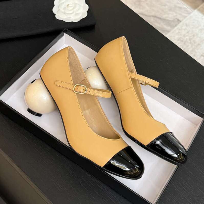 Luxury jelly designer shoe woman Evening party shoes Top quality Patent leather Round-toes Mary Jane Pearl heels slingback Sandals Dress pumps ballerina heel dress