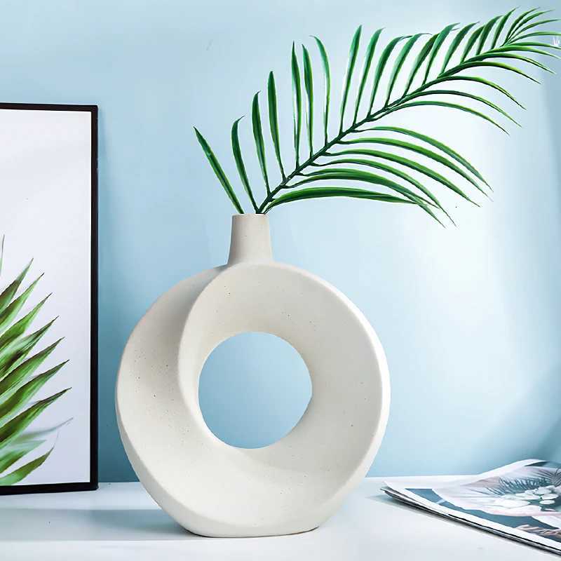 1PC a creative and simple resin white donut vase a modern he decoration vase H251204