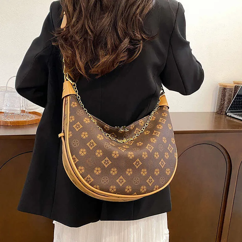 Designer bag Oversized Pea Pod Shoulder - Fashionable PU Crossbody Purse for Women, Large Moon Dumpling Bag Luxury Women Crossbody Messenger Purse Handbag With Strap