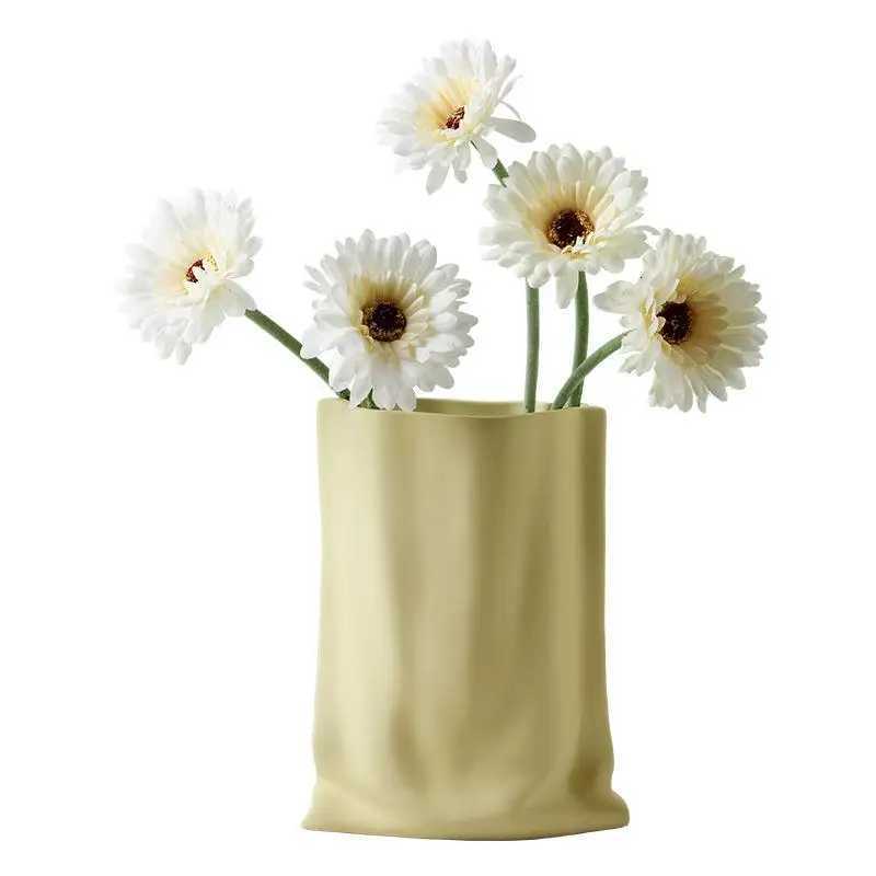 Ceramic Vase for Living Ro Entryway - Modern Minimalist He Decor Paper Bag-Inspired Floral Arrangement Centerpiece H251204