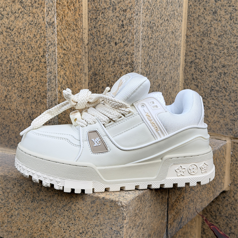 Free shipping Designer Casual Shoes 2025 Fashion Versatile Casual Shoes High Quality Light Luxury Casual Height Increasing Shoes