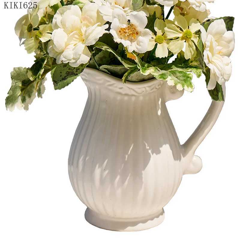 Creative Striped White Kettle Vase Flower Arrangement Desktop Decoration Ceramic Milk Jug Flower Vase Art Living Ro Decoration H251204