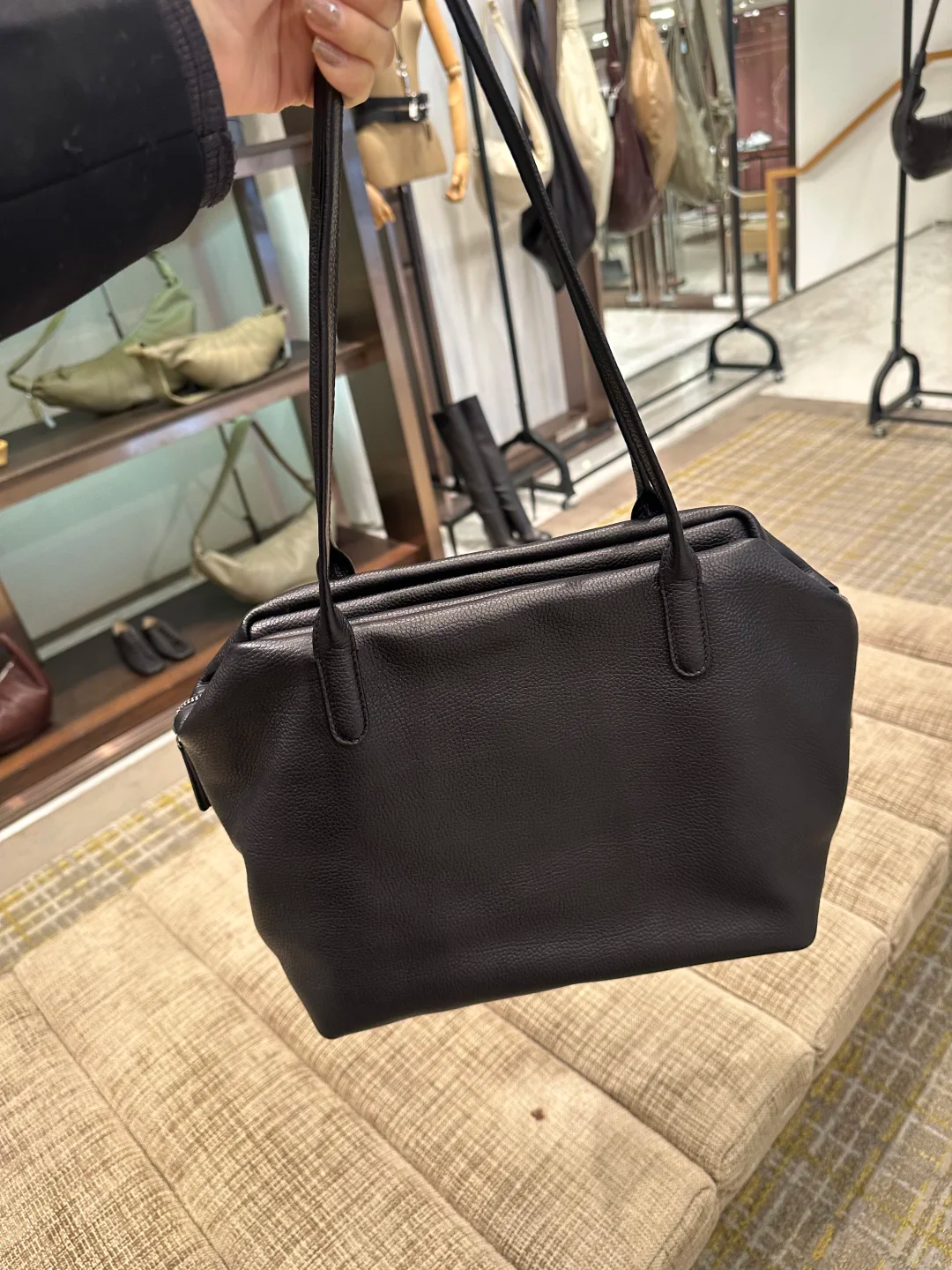 Row bag Cowhide Henri Single Shoulder Tote Bag New Niche Underarm Briefcase