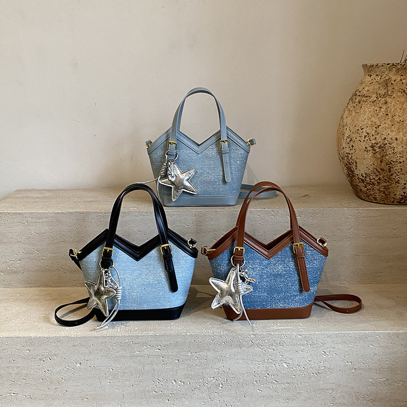 Casual Retro Bucket for Women 2025 Summer New Trendy Single Shoulder Underarm Niche Large Capacity Commuter Bag