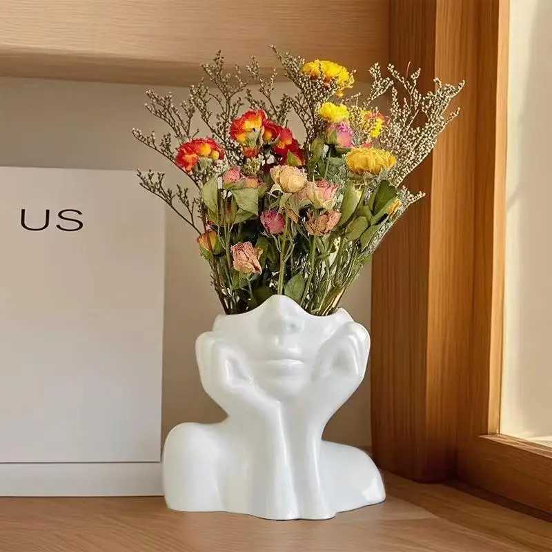 Nordic Style High-End He Creative Vase Luxurious Living Ro Decorative Bottle Craft Ornament Casual He Decoration H251204
