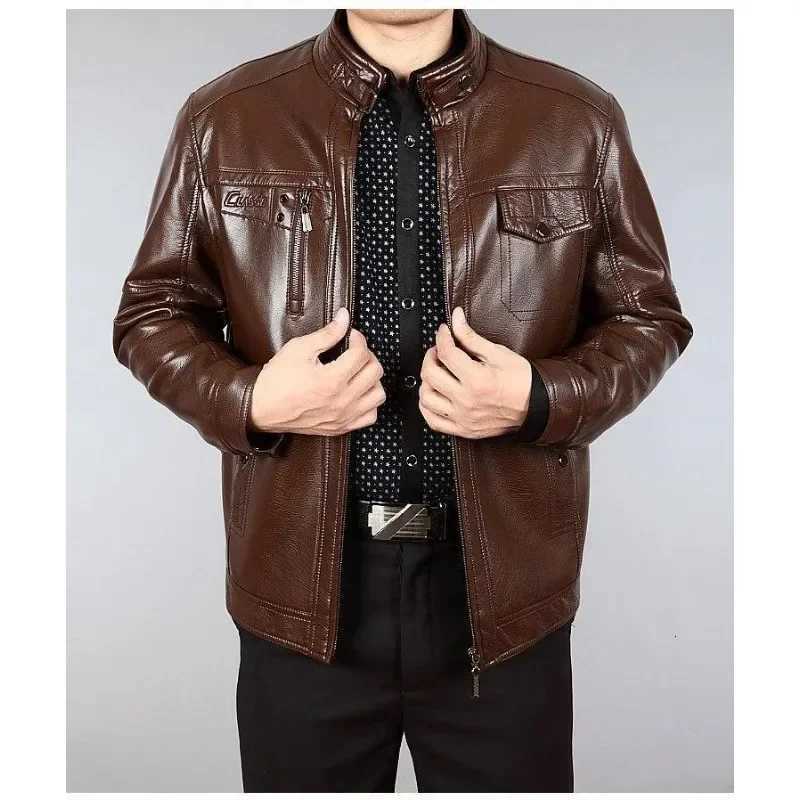 Autumn Winter Men Leather Jacket Fleece Warm Retro Business Casual PU Leather Coat Zipper Long Sleeve Windproof Outerwear NewT251204