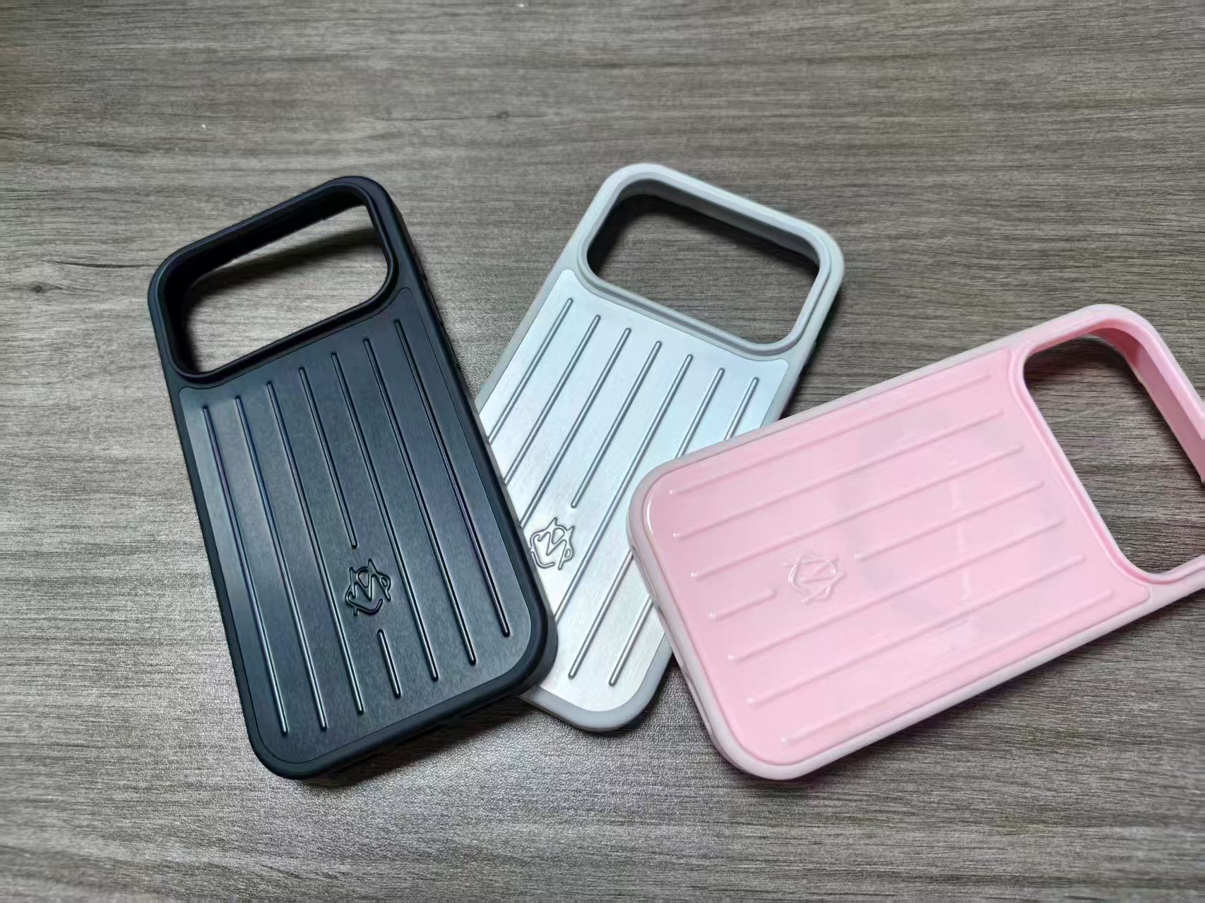 RIM Phone Case Suitcase phone case Designer iPhone Case for Apple iPhone 17 Pro Max 16 15 Polycarbonate Aluminum Alloy MagSafe Weave Back Cover Coque Funda