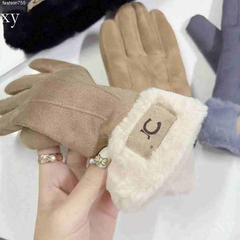 Five Fingers Gloves luxury designer letter leather design warm Waterproof cycling padded warmth women gloves Christmas