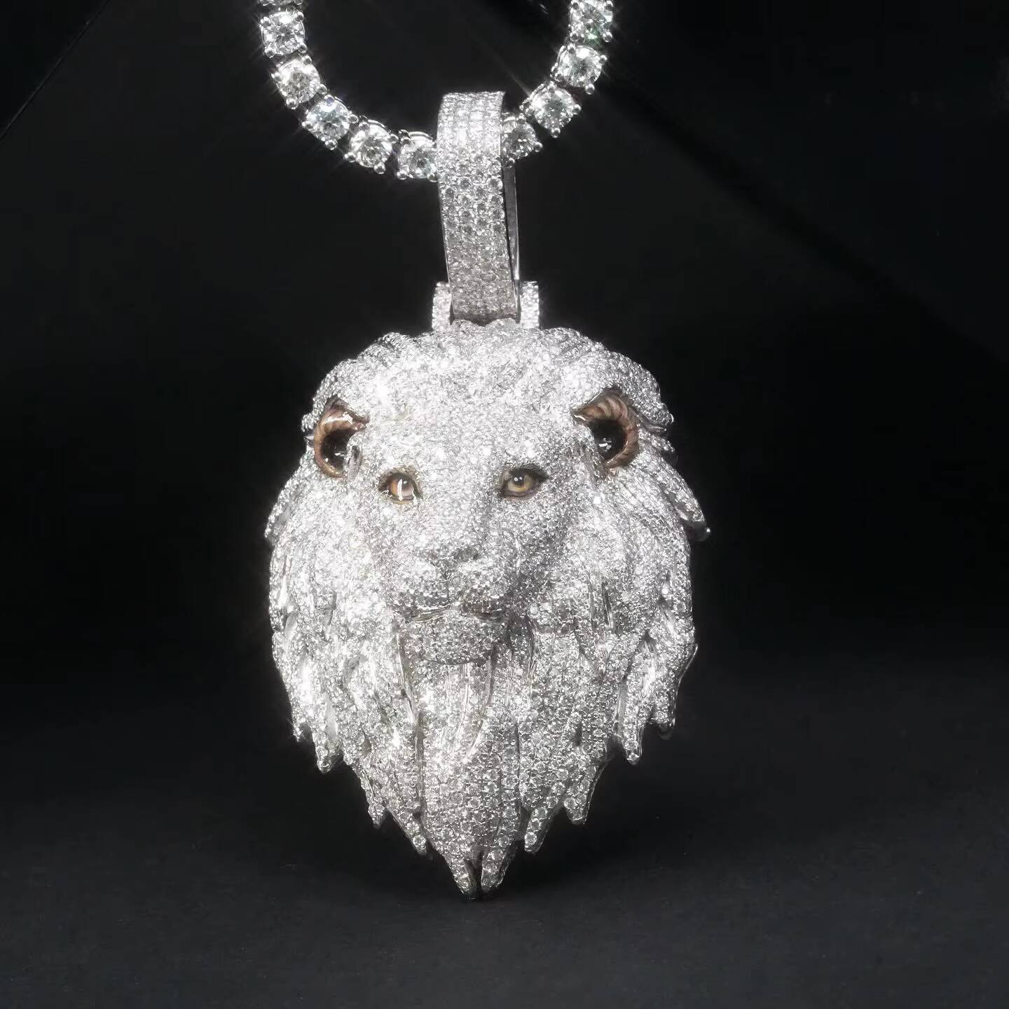 3D Iced Out Lion Pendant S925 Moissanite Diamond Custom Fashion Rapper Design Hip Hop Moissanite Diamond Necklace Pendant