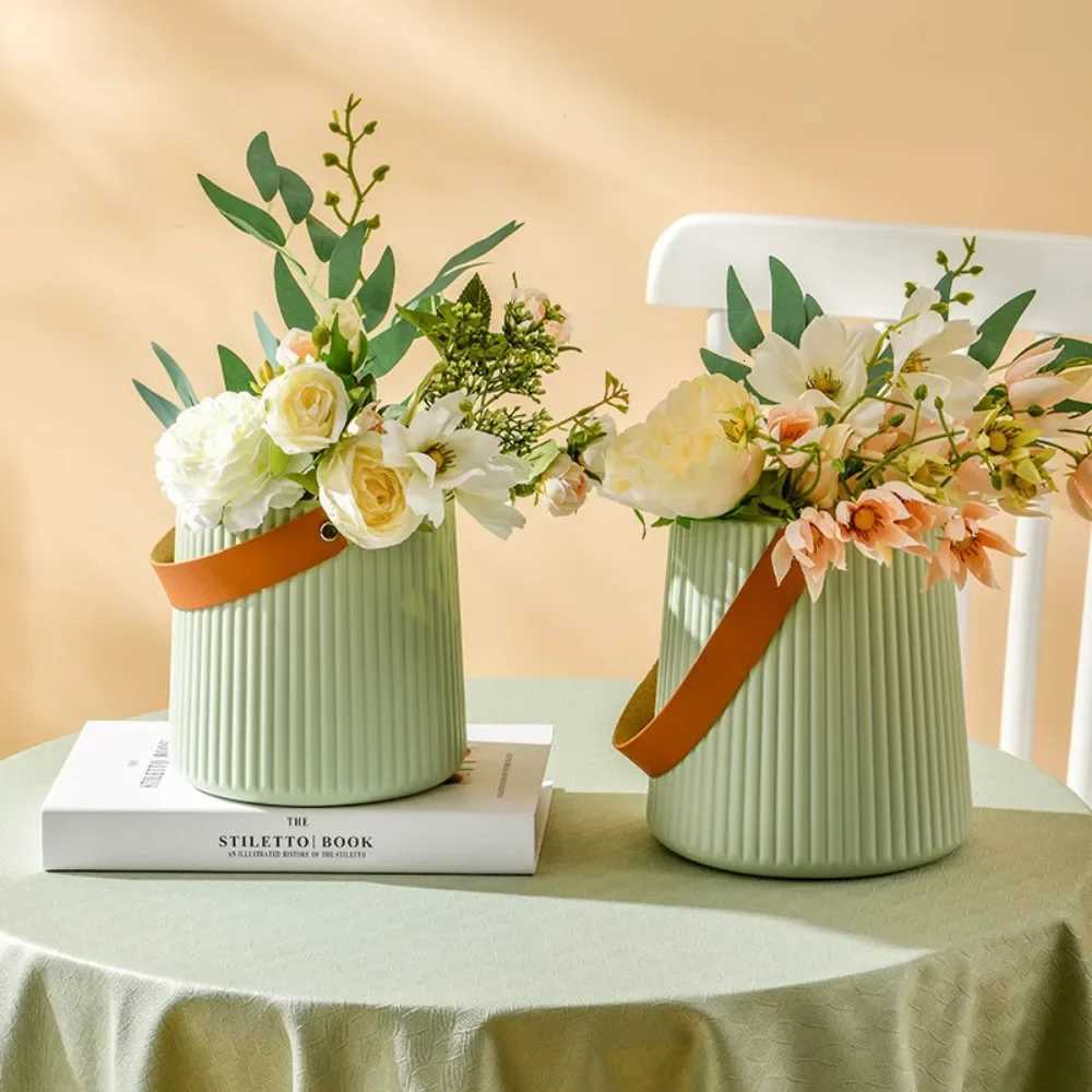 Leather Handle Flower Vase Fashion Anti Fall Plastic Flower Arrangement Nordic Style Modern Flower Pot Living Ro H251204