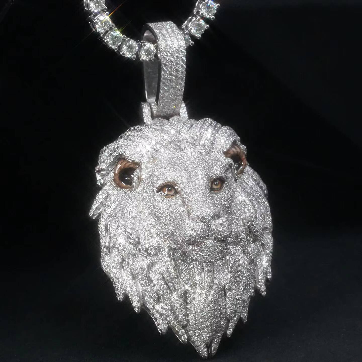3D Iced Out Lion Pendant S925 Moissanite Diamond Custom Fashion Rapper Design Hip Hop Moissanite Diamond Necklace Pendant
