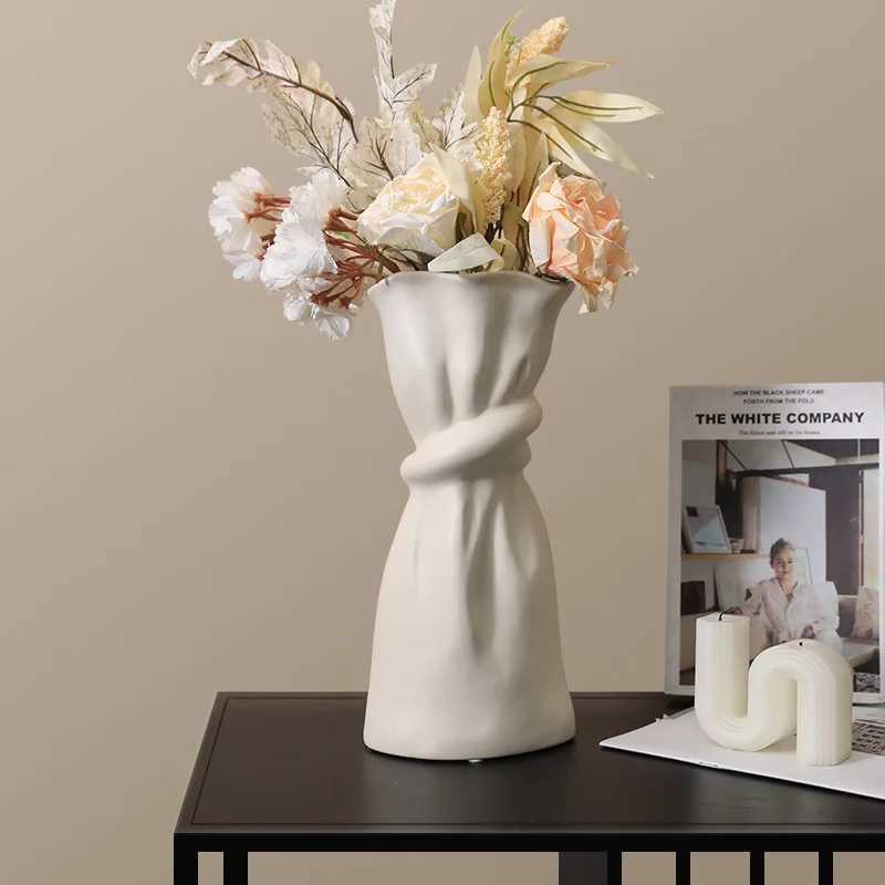 Abstract Rope Knot Shaped Vase Ceramic Handicraft Arrangement Container Vases Decoration H251204