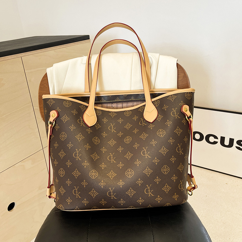 free shipping Designer Monogram Bags New Women's Stylish Niche Design Summer High-End Large-Capacity Commuter Shoulder Tote