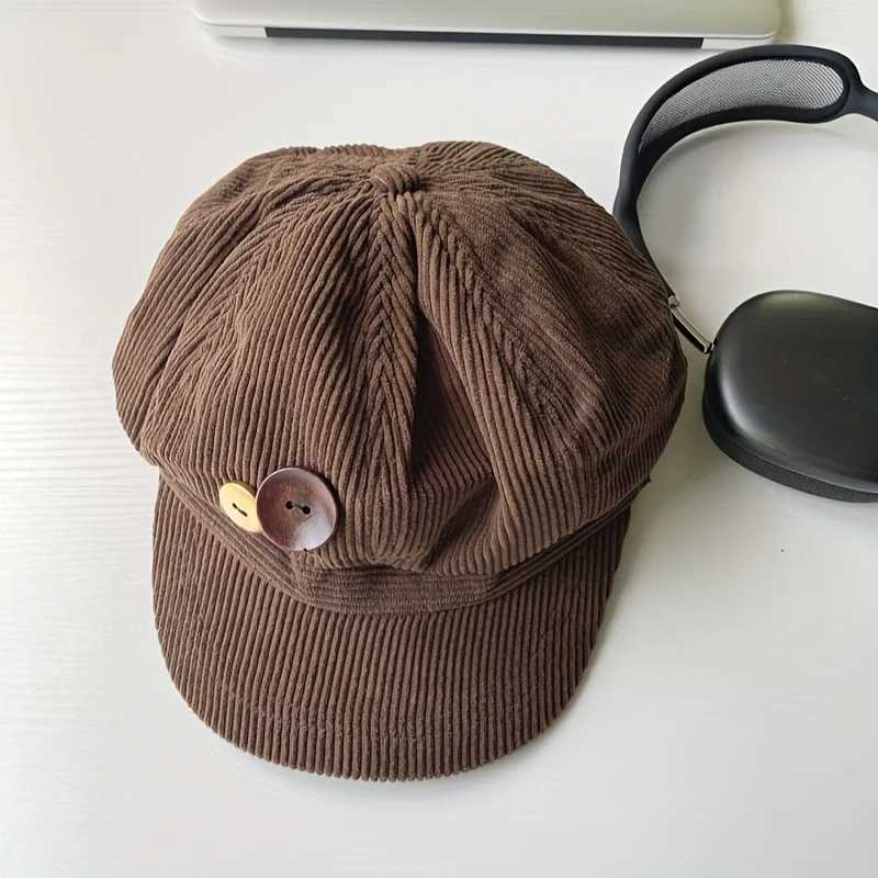 Vintage Beret Brown Vintage Japanese Style Octagonal Beret Hat with Button Flannel Face Painting CapXJ251204