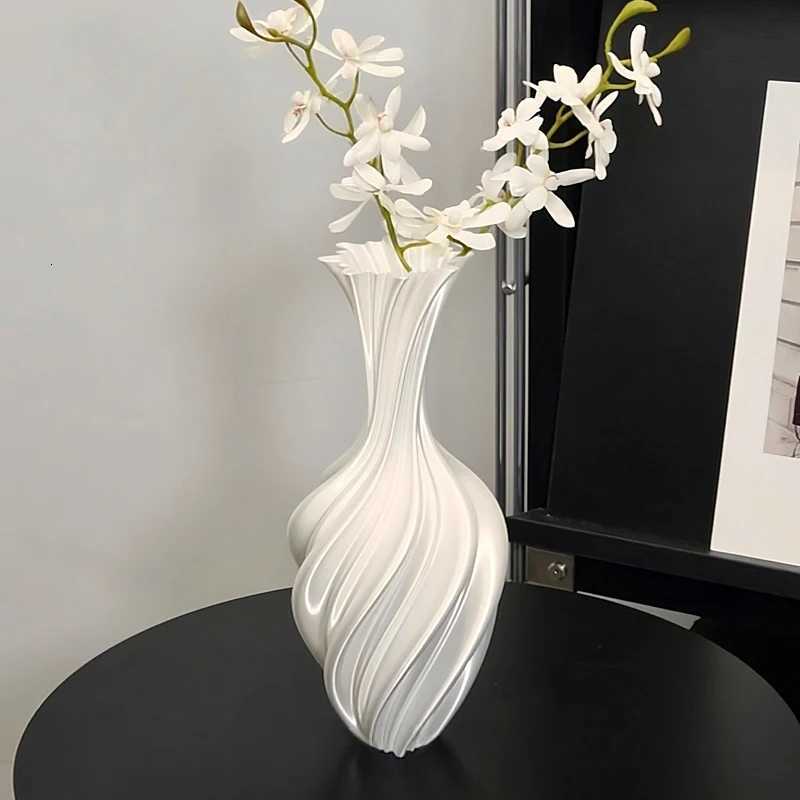 White Imitation Ceramic Vase Modern Simple Plastic Vase INS Flower Arrangement Ornaments Artistic Aesthetic He Decoration H251204