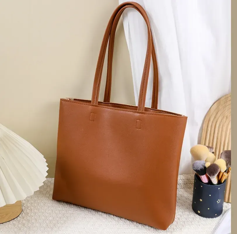 Designer Shoulder Chic Monogram Mini Bucket Bag with Leather Trim and Adjustable Strap Luxury Crossbody Brand Embossed Tote Purse Brown Flower Handbag AAAAA